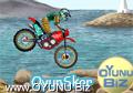 On the beach
Engine play games